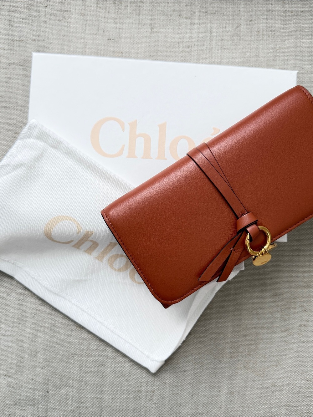 Chloé Cognac Leather Wallet with Signature Gold Ring - Picture 13 of 16